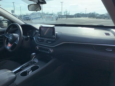 2022 Nissan Altima 2.5 SV