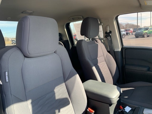 2022 Nissan Frontier S