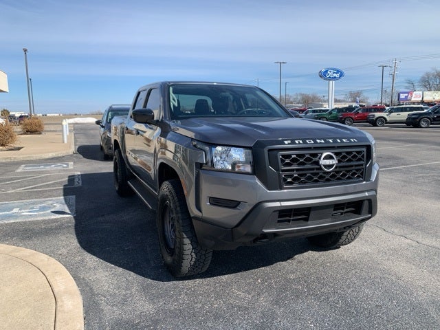 2022 Nissan Frontier S