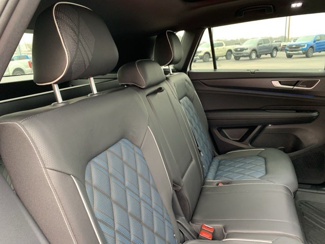 2025 Volkswagen Atlas Cross Sport 2.0T SEL Premium R-Line