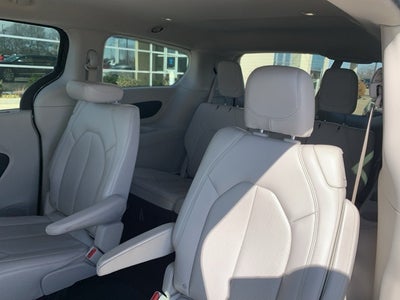 2021 Chrysler Voyager LXI