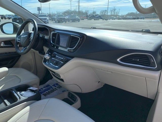 2021 Chrysler Voyager LXI