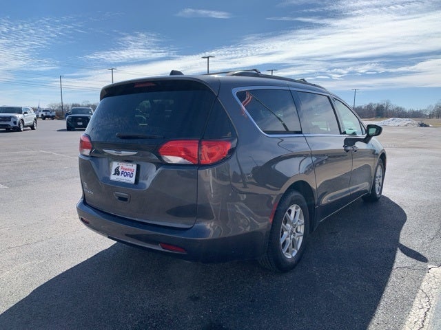 2021 Chrysler Voyager LXI