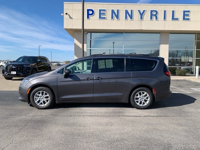2021 Chrysler Voyager LXI