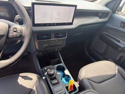 2025 Ford Maverick Lobo Standard