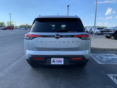 2024 Nissan Pathfinder SV