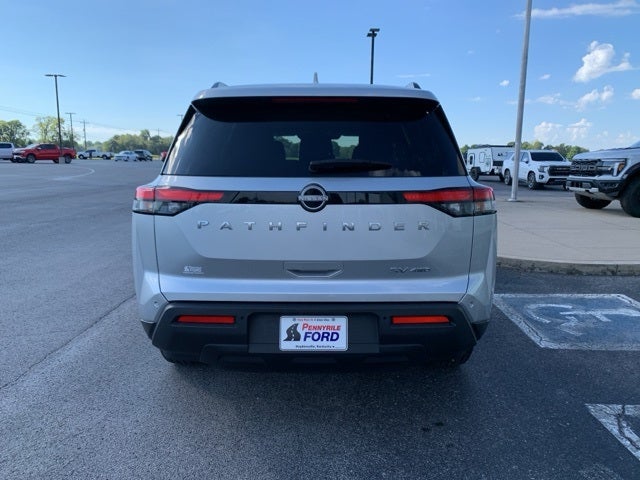 2024 Nissan Pathfinder SV