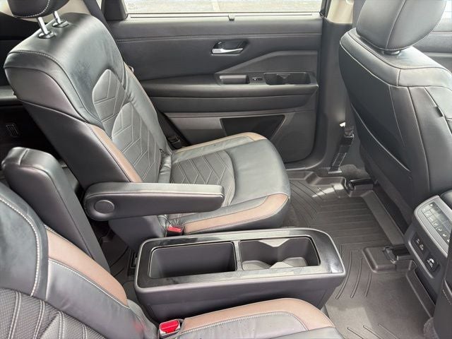 2022 Nissan Pathfinder Platinum