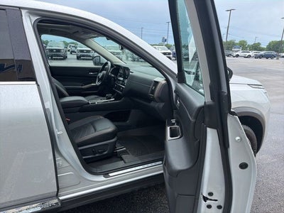 2022 Nissan Pathfinder Platinum