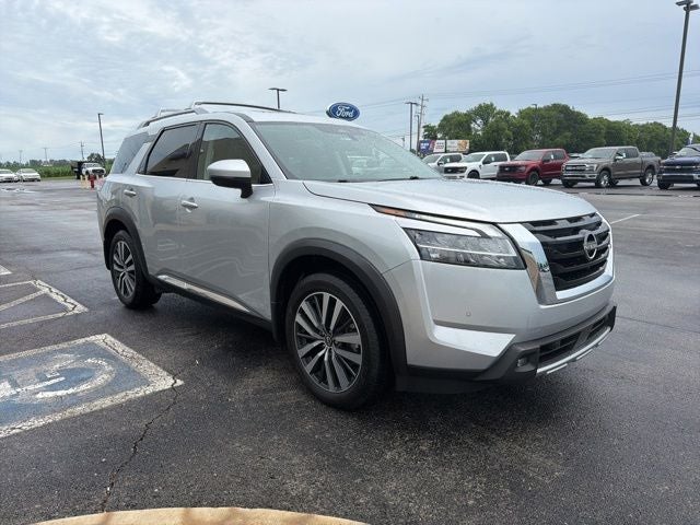 2022 Nissan Pathfinder Platinum