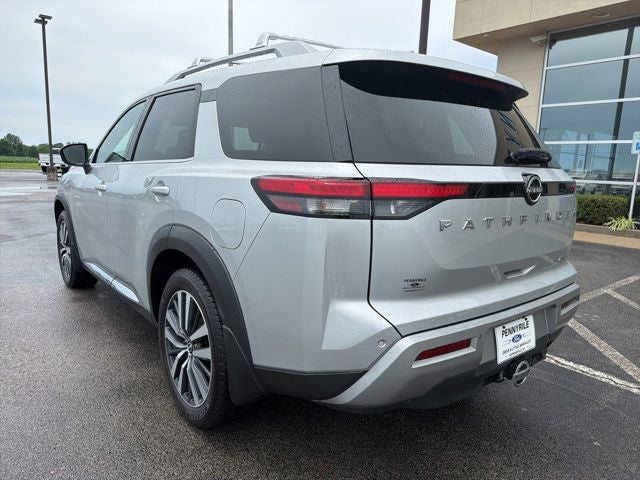 2022 Nissan Pathfinder Platinum