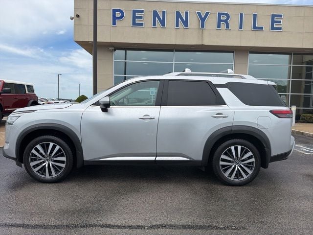 2022 Nissan Pathfinder Platinum
