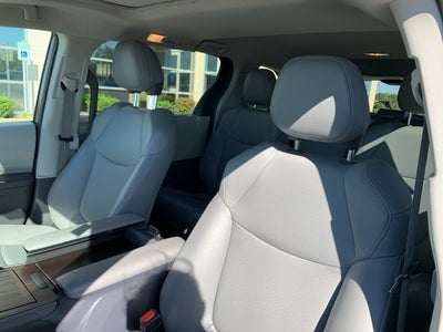 2023 Toyota Sienna XLE