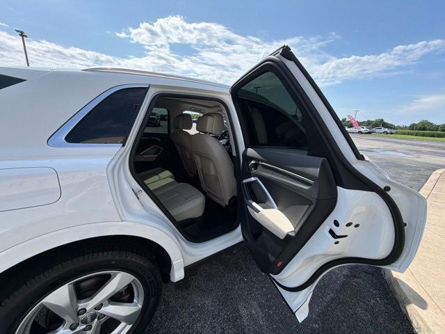2020 Audi Q3 Premium quattro