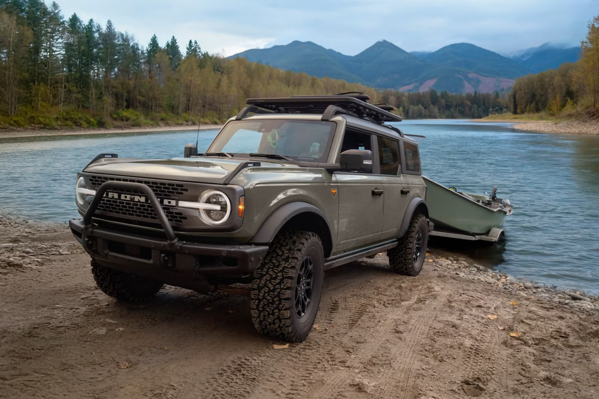 2026 Ford Bronco -- Towing a Boat