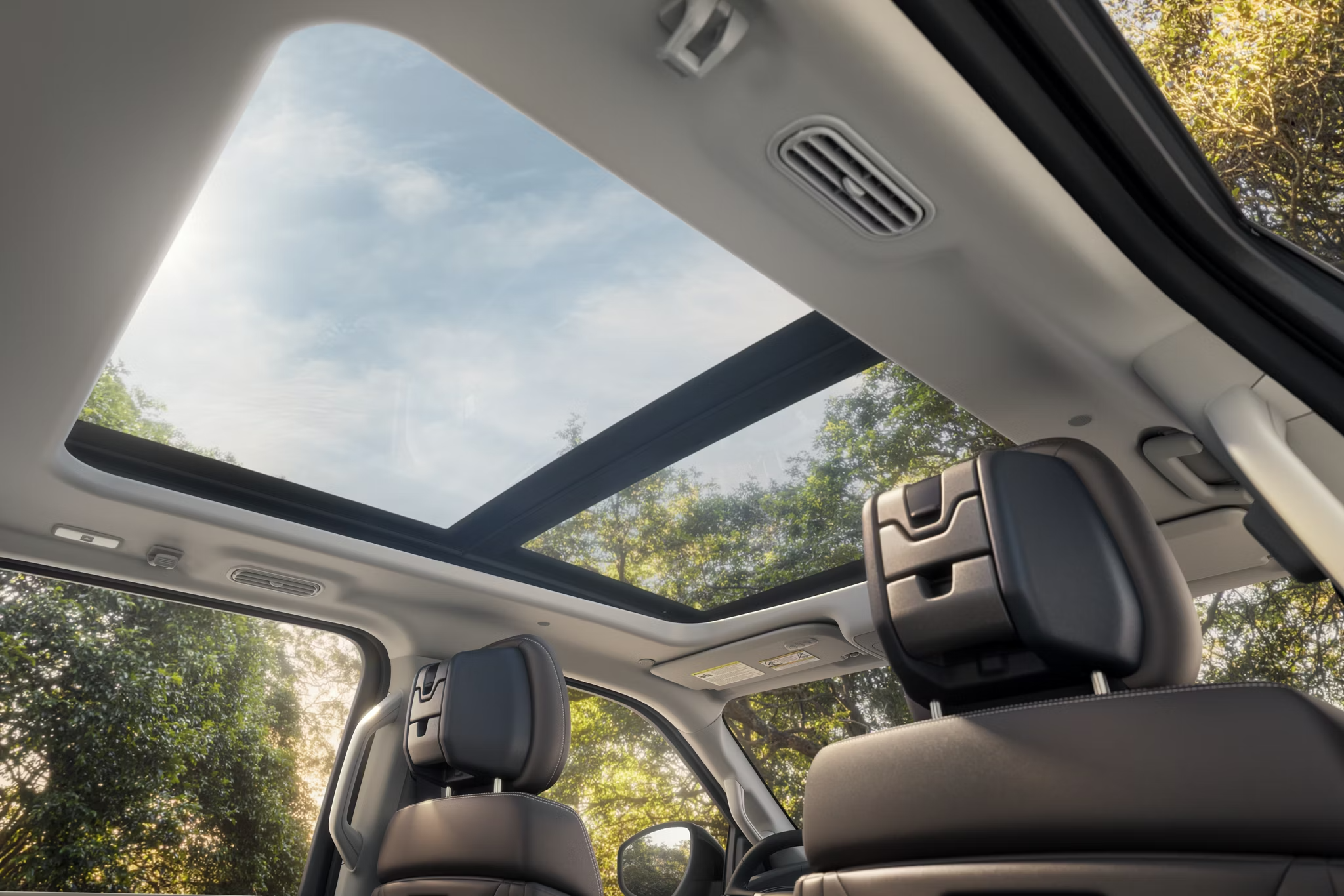 2026 Expedition -- Sunroof